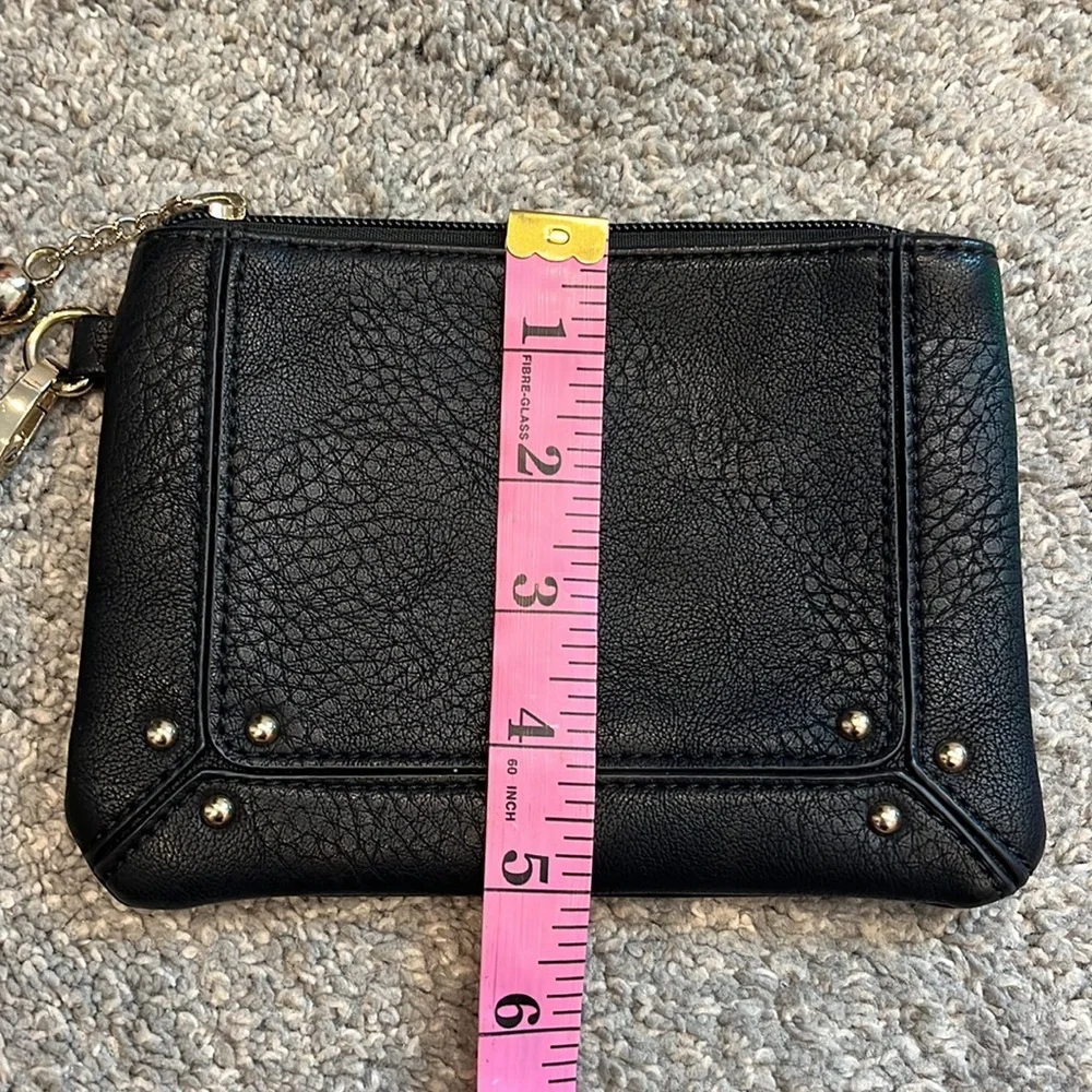 Charming Charlie | EUC Faux Leather Wristlet